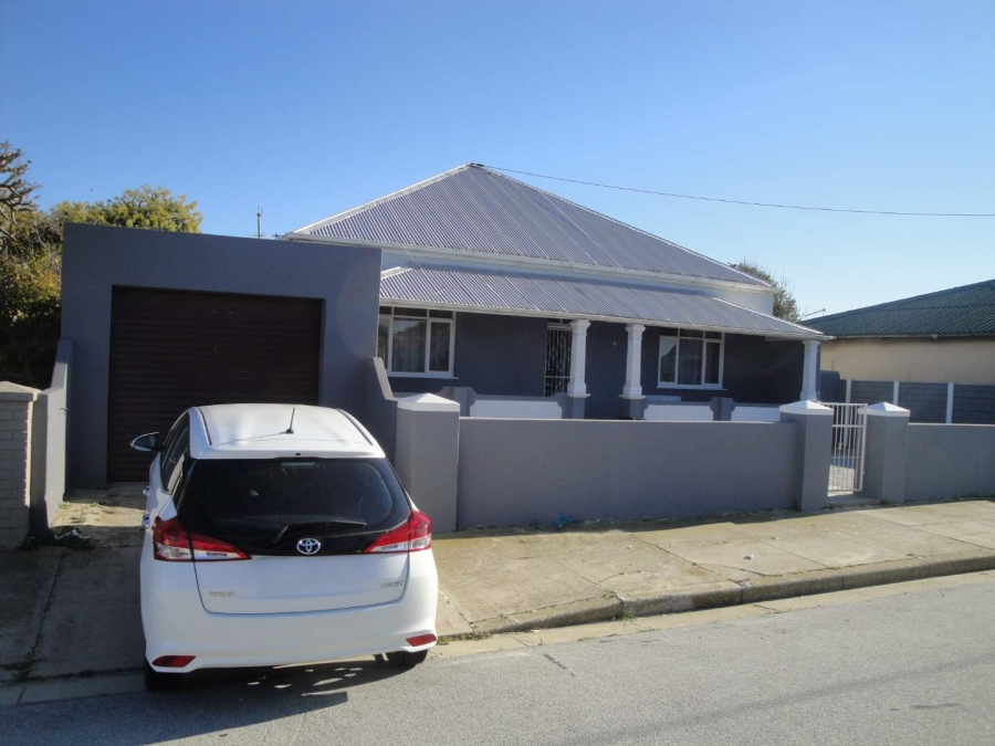 4 Bedroom Property for Sale in Sydenham Eastern Cape